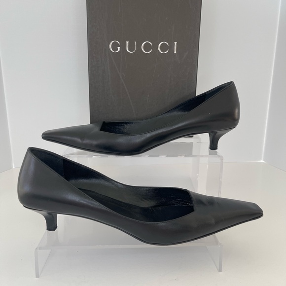 Gucci Black Leather Pumps Women's Size 8.5 Mint Condition - Picture 4 of 9